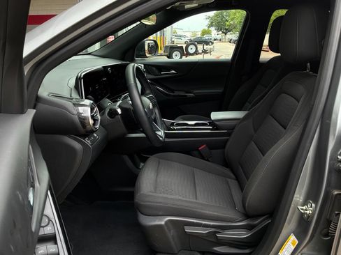 Used 2025 Chevrolet Equinox LT FWD image 10