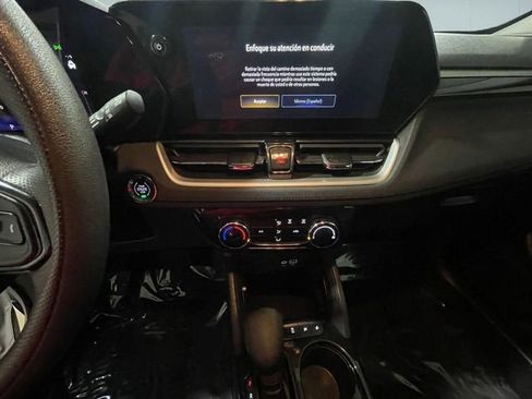 Used 2025 Chevrolet TrailBlazer LT image 15