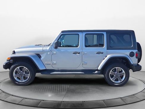 Used 2021 Jeep Wrangler Unlimited Sahara image 2