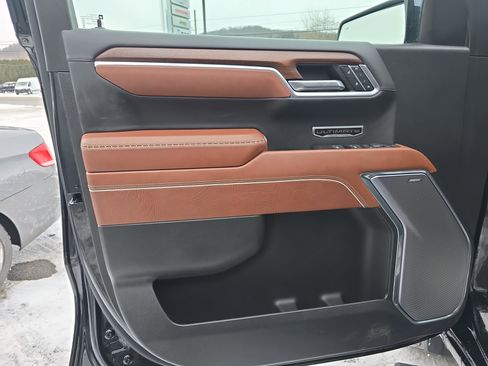 Used 2025 GMC Sierra 1500 Denali Ultimate image 17