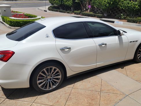 Used 2019 Maserati Ghibli RWD image 11