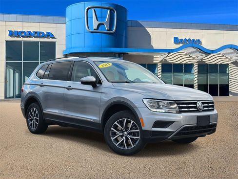 Used 2020 Volkswagen Tiguan SE image 1