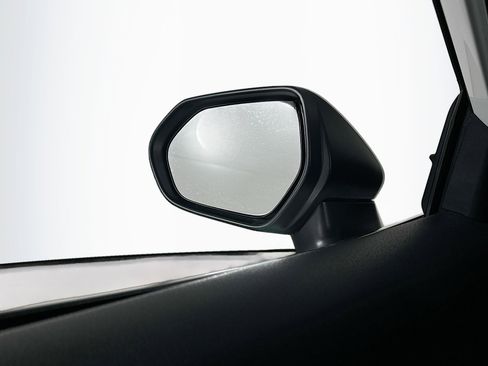 Used 2024 Toyota Camry SE image 16