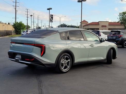 Used 2025 Kia K4 FWD image 5
