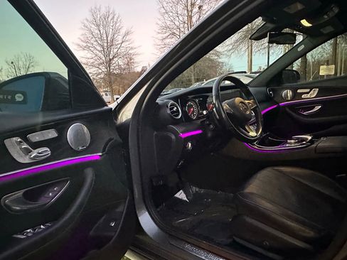 Used 2017 Mercedes-Benz E 300 4MATIC image 12