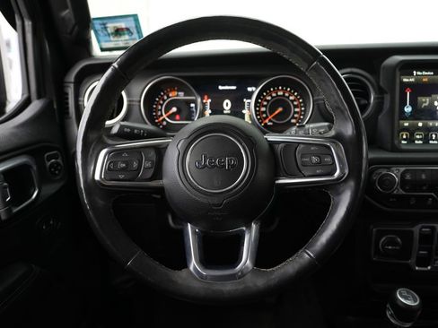 Used 2018 Jeep Wrangler Unlimited Sahara w/ Dual Top Group AWD/4WD image 42