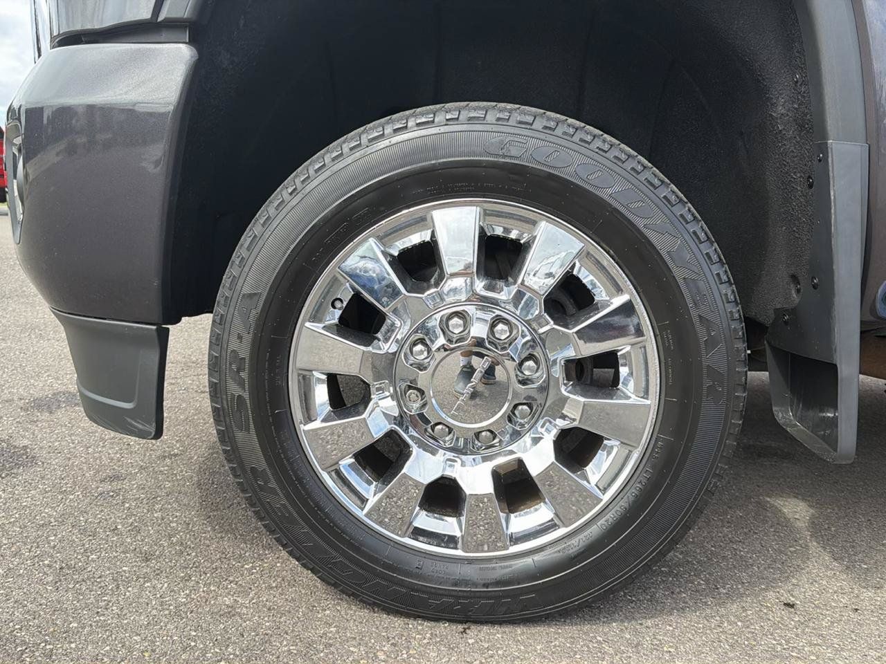 Used 2015 GMC Sierra 2500 Denali w/ Duramax Plus Package AWD/4WD image 25