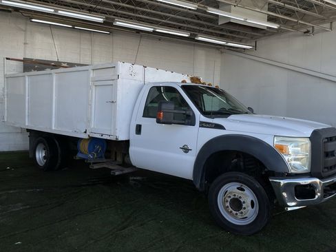 Used 2016 Ford F550 2WD Regular Cab Super Duty image 3