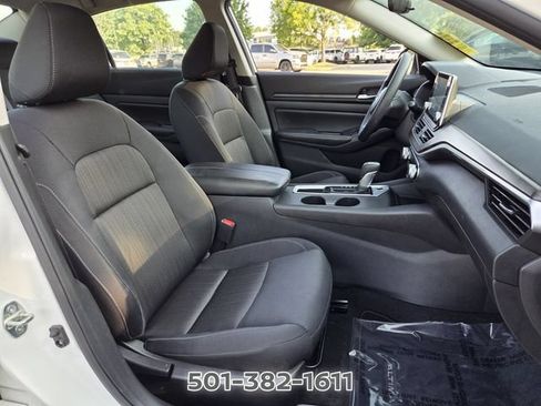 Certified 2025 Nissan Altima 2.5 SV FWD image 16