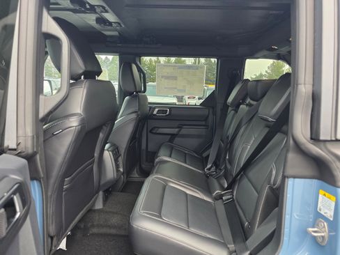 New 2025 Ford Bronco Outer Banks w/ Sasquatch Package image 11