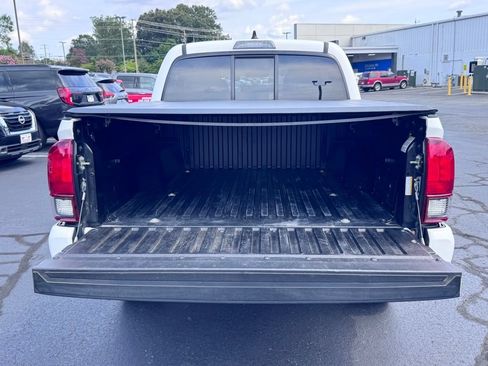 Used 2020 Toyota Tacoma SR w/ SR Convenience Package RWD image 36