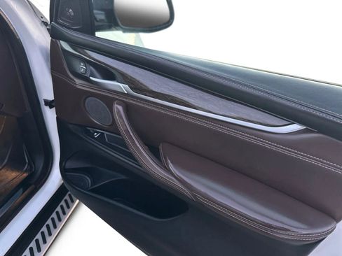 Used 2016 BMW X5 xDrive50i image 21