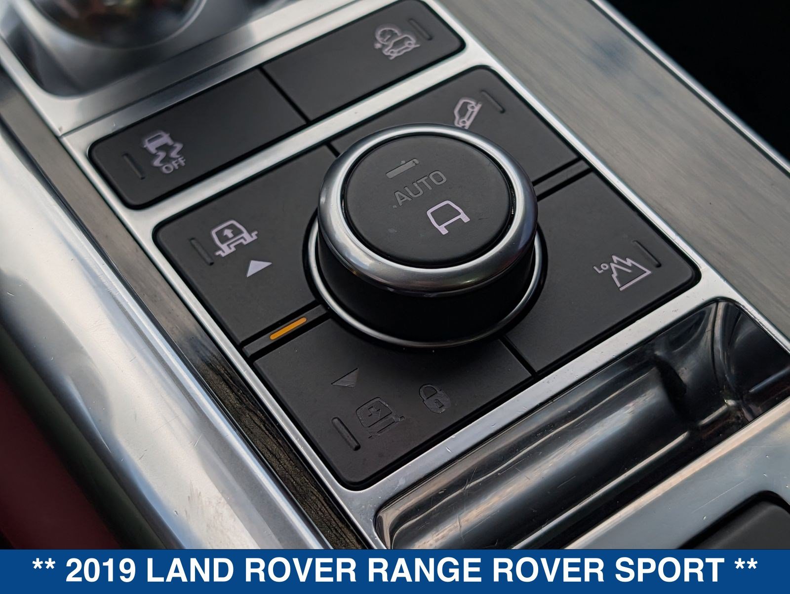 Used 2019 Land Rover Range Rover Sport Supercharged AWD/4WD image 35