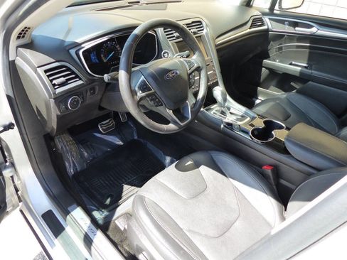 Used 2016 Ford Fusion Titanium FWD image 15