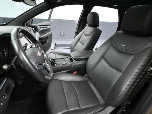 Used 2022 Cadillac XT5 Premium Luxury w/ LPO, Floor Liner Package image 25