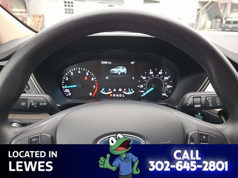 Used 2020 Ford Escape SE image 19