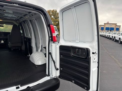 New 2025 Chevrolet Express 2500 WT w/ Driver Convenience Package image 31