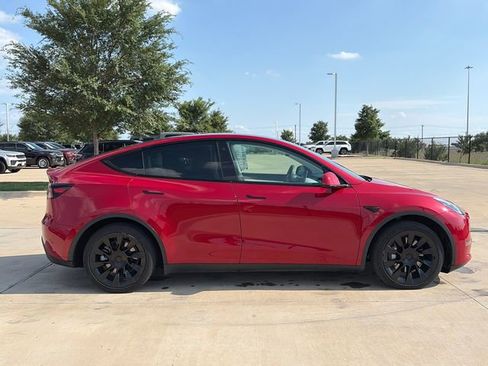 Used 2022 Tesla Model Y Long Range AWD/4WD image 10