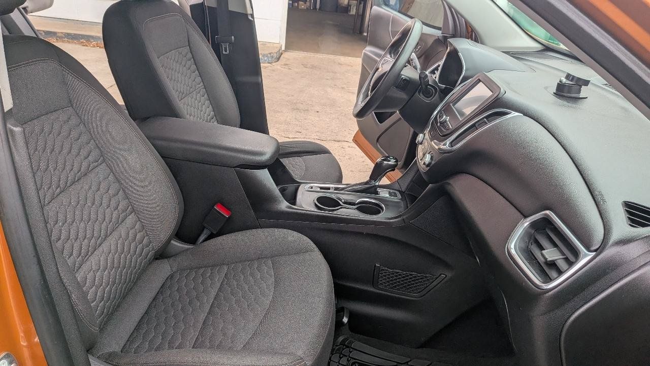 Used 2018 Chevrolet Equinox LT FWD image 14