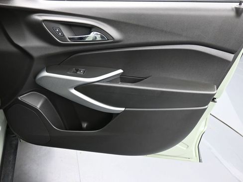 Used 2024 Chevrolet Trax RS w/ Driver Confidence Package image 16