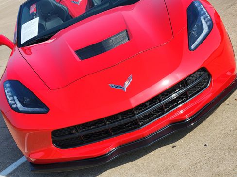 Used 2018 Chevrolet Corvette Stingray Convertible w/ 3LT Preferred Equipment Group RWD image 14