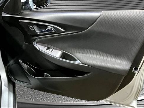 Used 2018 Chevrolet Malibu LT FWD image 26