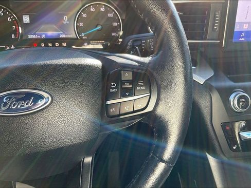 Used 2020 Ford Explorer XLT w/ Equipment Group 202A image 22