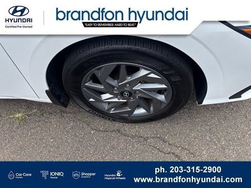 Certified 2024 Hyundai Elantra SEL FWD image 33