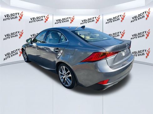 Used 2018 Lexus IS 300 image 5
