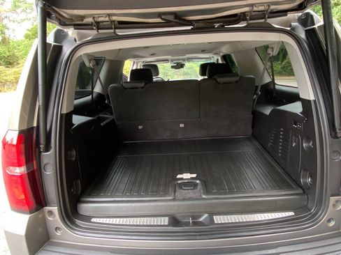 Used 2017 Chevrolet Suburban Premier RWD image 55