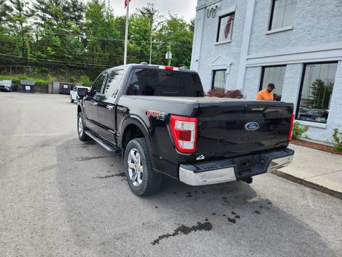 Used 2021 Ford F150 Lariat w/ Equipment Group 502A High AWD/4WD image 3
