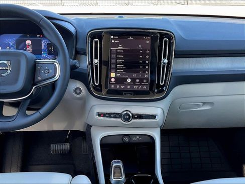 New 2026 Volvo XC40 B5 Plus w/ Protection Package Premier image 9