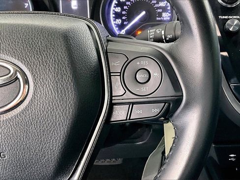 Used 2019 Toyota Camry SE image 22