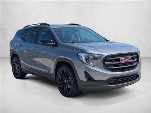 Used 2021 GMC Terrain SLT w/ Elevation Edition FWD image 3