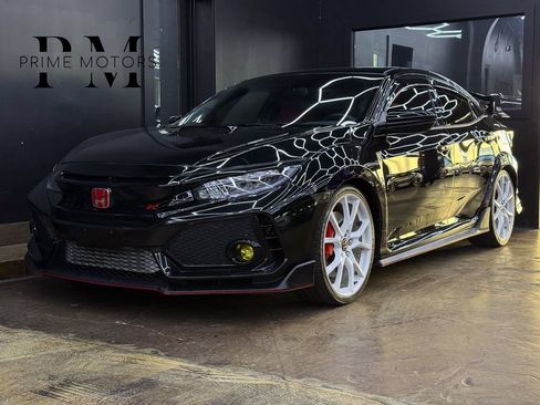 Used 2017 Honda Civic Type R image 1