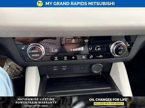 New 2026 Mitsubishi Outlander SE AWD/4WD image 23