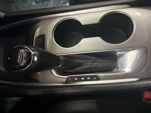 Used 2020 Chevrolet Malibu LT FWD image 12