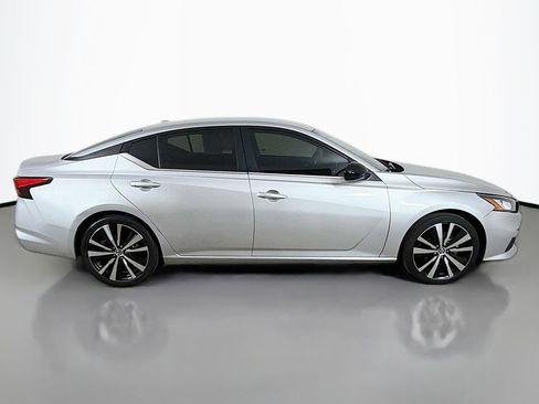 Used 2022 Nissan Altima 2.5 SR FWD image 13