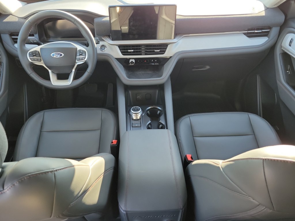 Used 2026 Ford Explorer Active w/ Active Comfort Package RWD image 10