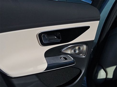 New 2026 Mercedes-Benz E 450 4MATIC Sedan image 16