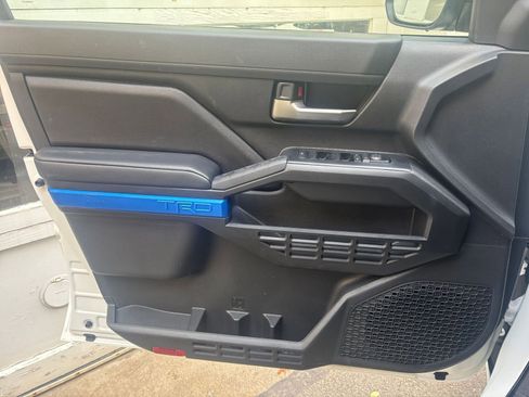 Used 2025 Toyota Tacoma TRD Off-Road image 20