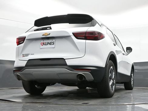 Used 2025 Chevrolet Blazer LT AWD/4WD image 38