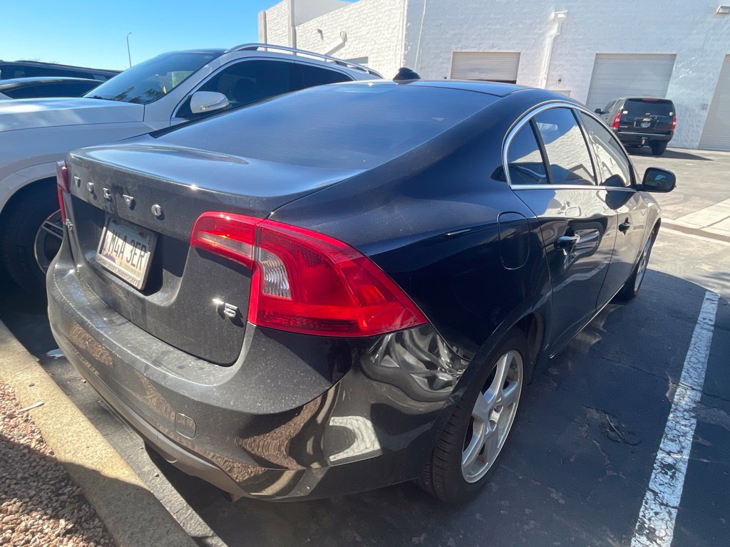 Used 2012 Volvo S60 T5 w/ Climate Pkg FWD image 2