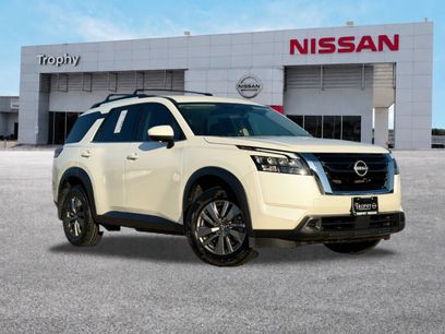 Certified 2024 Nissan Pathfinder SV