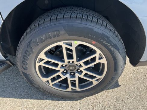 New 2025 Ford Expedition Max Active image 5