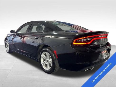 Used 2022 Dodge Charger SXT RWD image 7