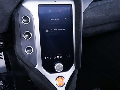 Used 2026 McLaren 750S Spider RWD image 24