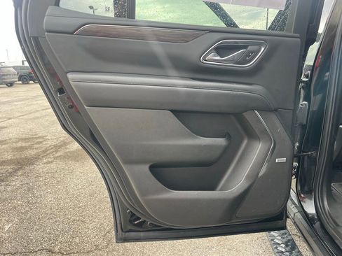 Used 2021 Chevrolet Tahoe Z71 image 17