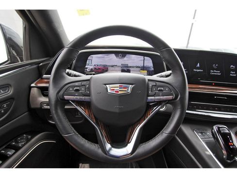 Used 2024 Cadillac Escalade Luxury RWD image 15