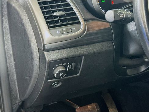 Used 2020 Jeep Grand Cherokee Altitude image 10